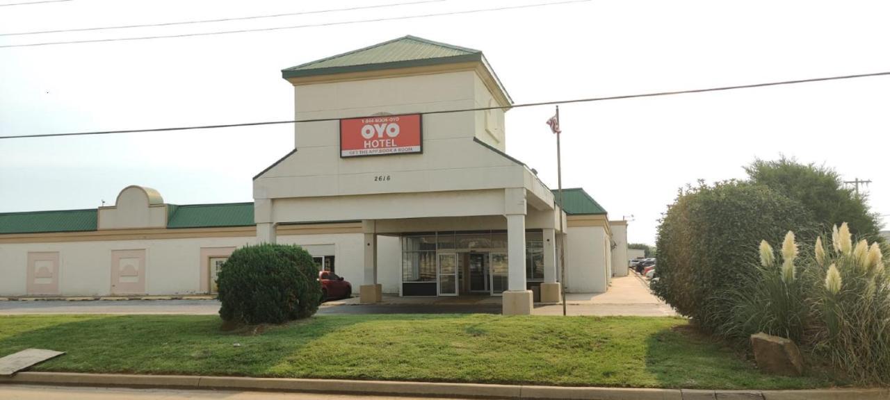 Oyo Hotel Oklahoma City South I-35 And Se 29Th Exterior photo